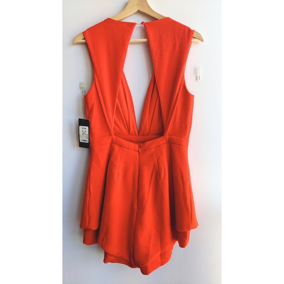 Deep v neck romper - Picture 3 of 3